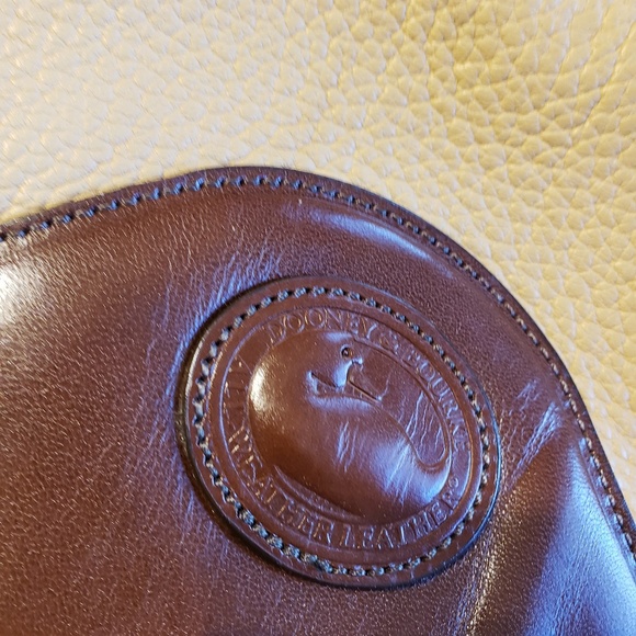 Purse - Picture 2 of 3